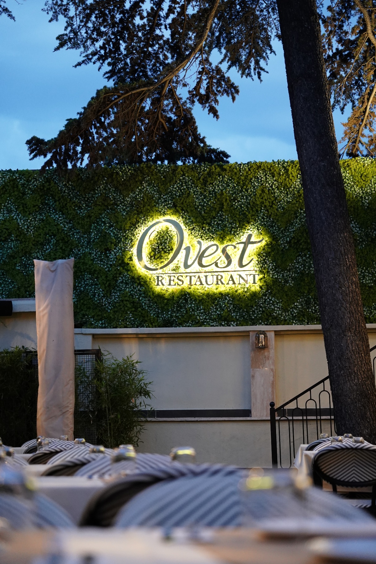 Ovest Restaurant — fine dining salonu